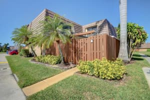 562 Springdale Cir, Palm Springs, FL 33461, Sold 06/28/22