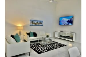 5501  Grande Palm Circle, Delray Beach, FL 33484 Sold 08/30/23