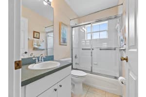 551  6th Street, Vero Beach, FL 32962 Sold 04/28/23