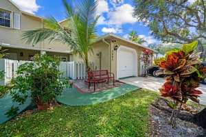 2605 Maplewood Dr, Greenacres, FL 33415, Sold 07/07/22