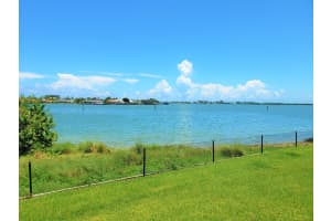 3 Harbour Isle Dr E, Fort Pierce, FL 34949, Sold 03/31/23