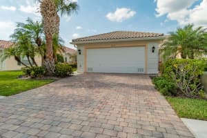 9112 SE Retreat Dr, Hobe Sound, FL 33455, Sold 05/27/22