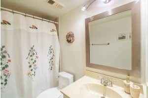 600 Executive Center Dr APT 110, West Palm Beach, FL 33401, Sold 06/27/22