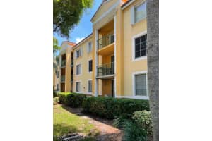 180 Yacht Club Way APT 207, Hypoluxo, FL 33462, Sold 06/29/22