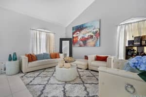 8245 NW 199th Terrace, Hialeah, FL 33015, Sold 07/13/22