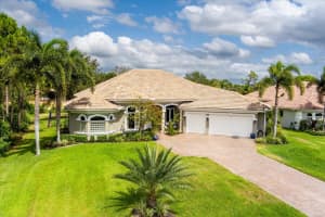 931 SW Squire Johns Ln, Palm City, FL 34990, Sold 06/30/22