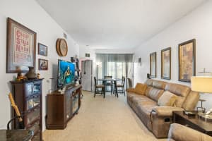 2060 Greenview Shores Blvd APT 305, Wellington, FL 33414, Sold 07/05/22