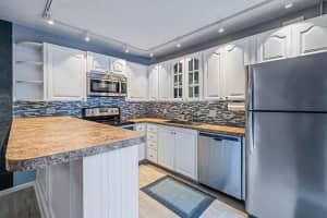 1311  13th Terrace, Palm Beach Gardens, FL 33418 Sold 06/01/22