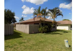 5274 Mendoza St, West Palm Beach, FL 33415, Sold 04/19/23