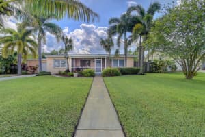 5650 Lake Osborne Dr, Lake Worth, FL 33461, Sold 06/07/22