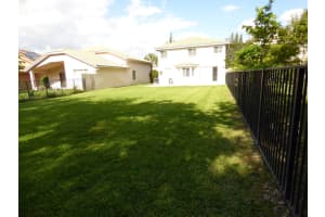 137 Sarona Cir, Royal Palm Beach, FL 33411, Sold 06/13/22