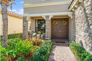 8816 Willow Cove Ln, Lake Worth, FL 33467, Sold 07/18/22