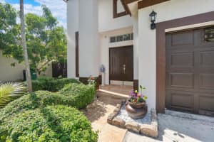 9032 SW 215th St, Cutler Bay, FL 33189, Sold 05/31/22