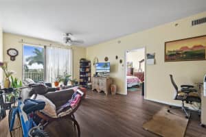 802 W Windward Way APT 307, Lantana, FL 33462, Sold 07/15/22