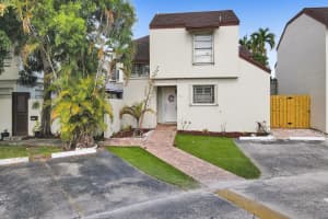 9735 NW 6th Terrace, Miami, FL 33172, Sold 09/02/22