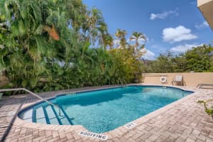 1050 SE 15th St, Fort Lauderdale, FL 33316, Sold 11/09/22