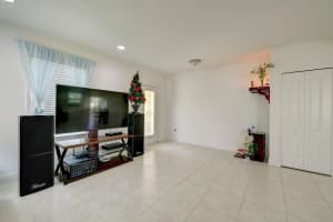 5237 NW Wisk Fern Cir, Port St. Lucie, FL 34986, Sold 07/14/22