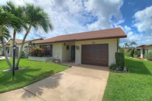 6120 Peachtree Ln, Greenacres, FL 33463, Sold 06/30/22