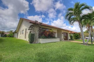 6120 Peachtree Ln, Greenacres, FL 33463, Sold 06/30/22