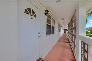 30 SE 13th St, Boca Raton, FL 33432, Sold 11/02/22