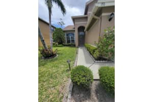 170 Heatherwood Dr, Royal Palm Beach, FL 33411, Sold 06/29/22