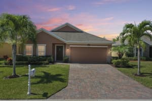 1277 Lexington Manor SW, Vero Beach, FL 32962, Sold 07/22/22