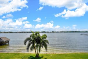 8200 Lakeshore Dr #305, Hypoluxo, FL 33462, Sold 07/12/22