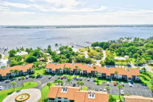 1600 NE Dixie Hwy Apt 10-203, Jensen Beach, FL 34957, Sold 08/05/22