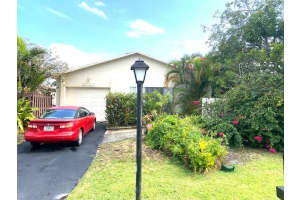 5727 Mirror Lakes Blvd, Boynton Beach, FL 33472, Sold 06/20/22