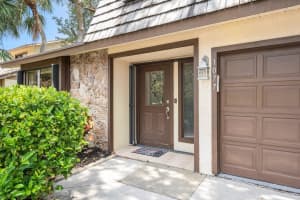 1077 Raintree Ln, Palm Beach Gardens, FL 33410, Sold 06/24/22