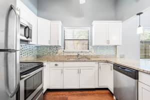 1077 Raintree Ln, Palm Beach Gardens, FL 33410, Sold 06/24/22