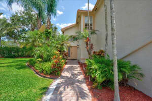 5010 Solar Point Dr, Greenacres, FL 33463, Sold 09/23/22