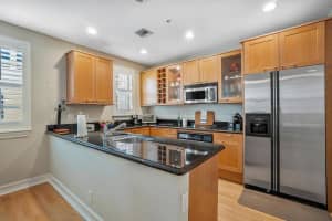 312 W Mallory Cir, Delray Beach, FL 33483, Sold 08/11/22