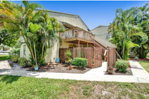 35 Crossings Cir, Boynton Beach, FL 33435, Sold 09/14/22
