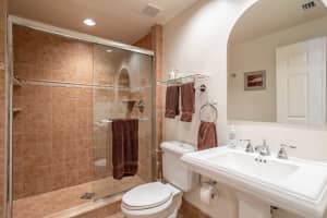 7621 MacKenzie Ct APT 211, Lake Worth, FL 33467, Sold 06/17/22
