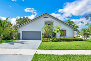 402 Oregon Ln, Boca Raton, FL 33487, Sold 08/23/22