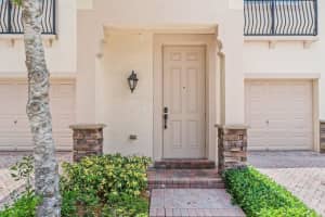 122 S Longport Cir #12b, Delray Beach, FL 33444, Sold 07/11/22