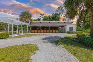 1588 Stallion Dr, Loxahatchee, FL 33470, Sold 08/16/22