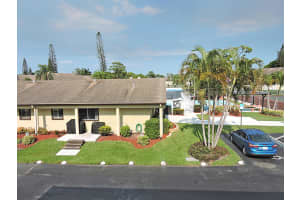 333 Pine Ridge Cir, Greenacres, FL 33463, Sold 10/14/22