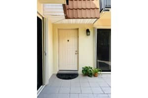 2862 SW 12th St, Deerfield Beach, FL 33442, Sold 06/30/22