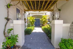 7971 SE Hempstead Cir, Hobe Sound, FL 33455, Sold 05/31/22