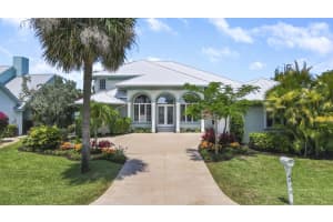 4000 NE Joes Point Road, Stuart, FL 34996 Sold 10/13/22