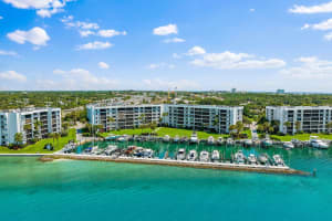 1648 Jupiter Cove Dr APT 111, Jupiter, FL 33469, Sold 07/26/22