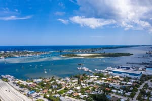2640 Lake Shore Dr UNIT 2014, Riviera Beach, FL 33404, Sold 06/30/22