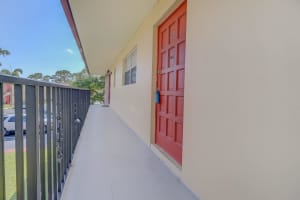 1943 SW Palm City Rd, Stuart, FL 34994, Sold 09/30/22