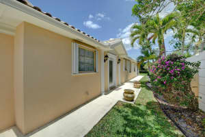 9102 SE Retreat Dr, Hobe Sound, FL 33455, Sold 06/15/22