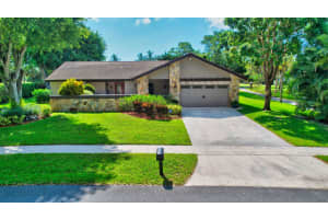3133 Lakeview Dr, Delray Beach, FL 33445, Sold 07/18/22