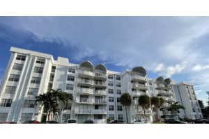 488 NW 165th St b 514, Miami, FL 33169, Sold 06/27/22