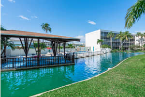 890 Federal Hwy, Lantana, FL 33462, Sold 10/03/22