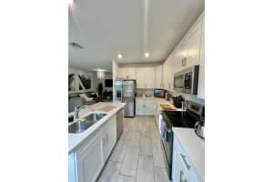 5274 Santa Maria Ave, Boynton Beach, FL 33436, Sold 08/09/22